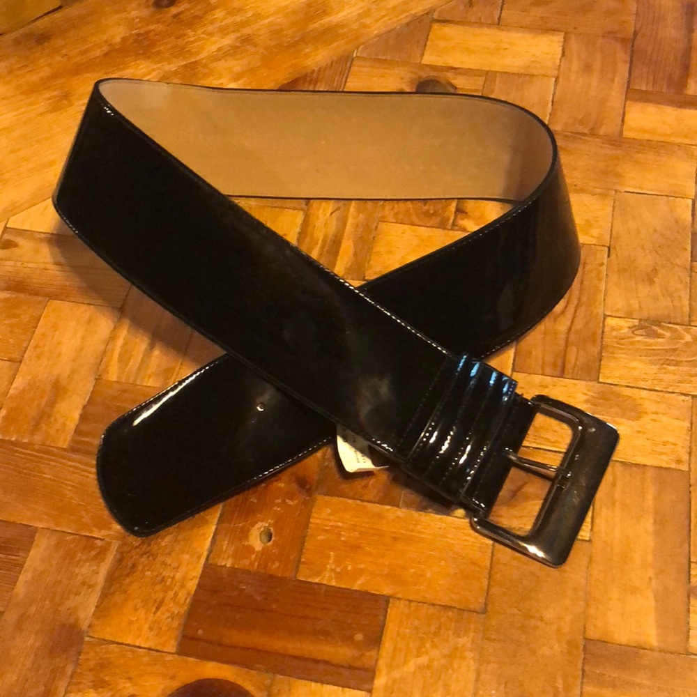 Black patent leather belt size medium new.